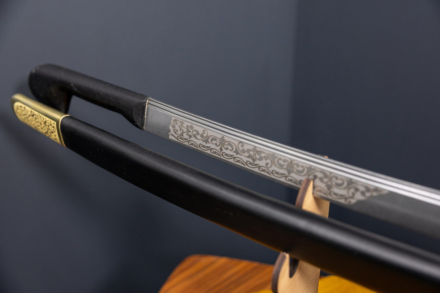 Шашка Кавказская с резьбой 1904 года фото 